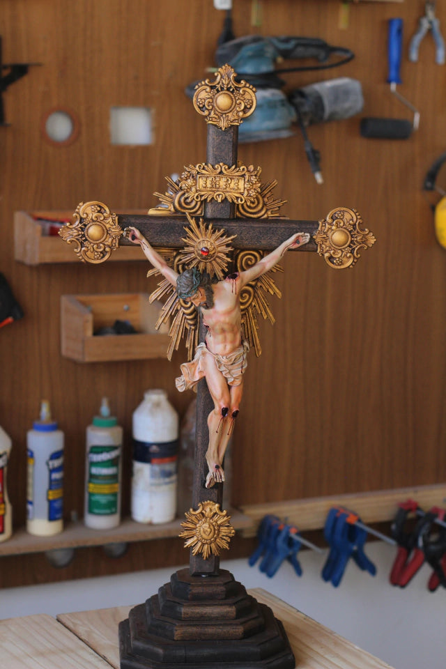 CRUCIFIXO BARROCO PETRUS RESPLENDOR MESA