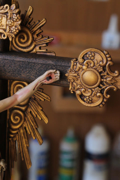 CRUCIFIXO BARROCO PETRUS RESPLENDOR MESA