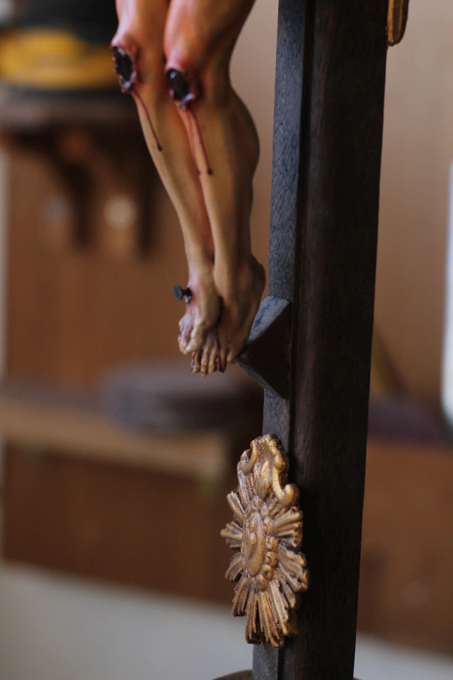 CRUCIFIXO BARROCO PETRUS RESPLENDOR MESA