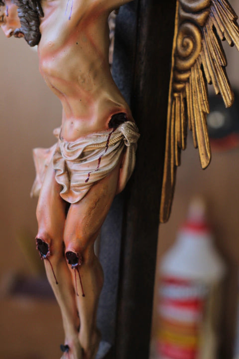 CRUCIFIXO BARROCO PETRUS RESPLENDOR MESA